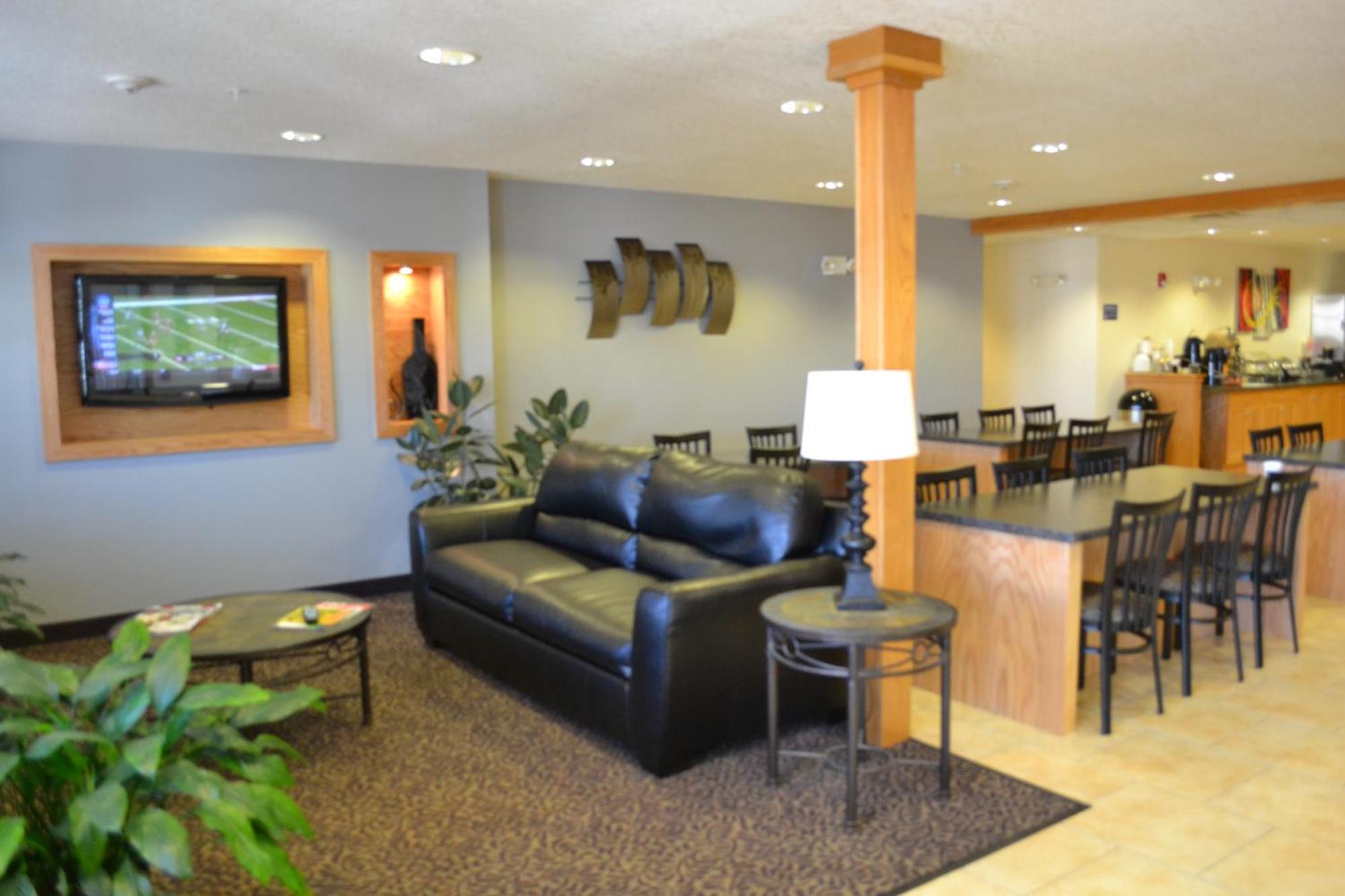 Microtel Inn & Suites Tomah Exteriör bild