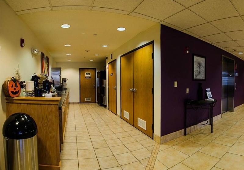 Microtel Inn & Suites Tomah Exteriör bild