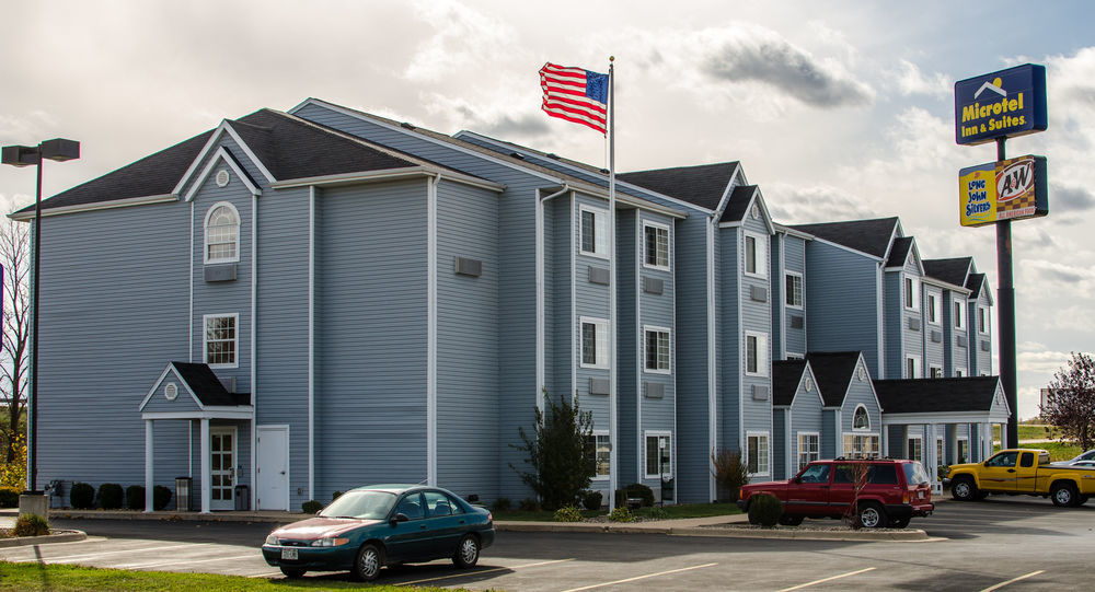 Microtel Inn & Suites Tomah Exteriör bild
